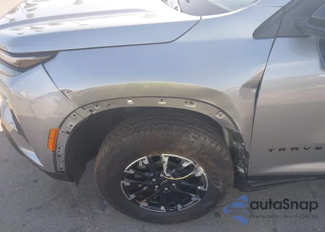 2025 Chevrolet Traverse Awd Z71 from USA, damaged, VIN 1GNEVJRS9SJ238550